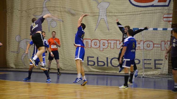 Юные гандболисты из Ставрополя начинают борьбу за медали в молодежном финале