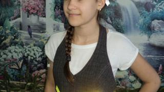 В Кировском районе школьницы стали модельерами одежды со светоотражающими элементами