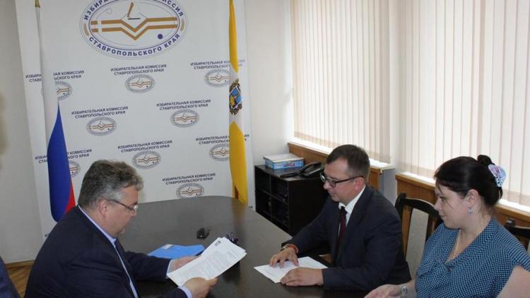 Владимир Владимиров первым подал документы на участие в выборах губернатора Ставрополья