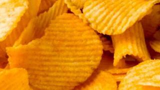 Чем опасны для здоровья чипсы