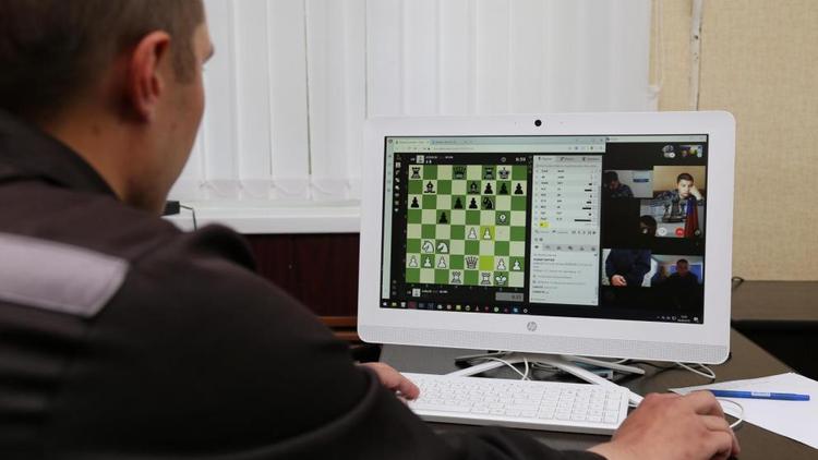 Ставропольский заключённый сыграл в интернет-шахматы с зарубежными «сидельцами»