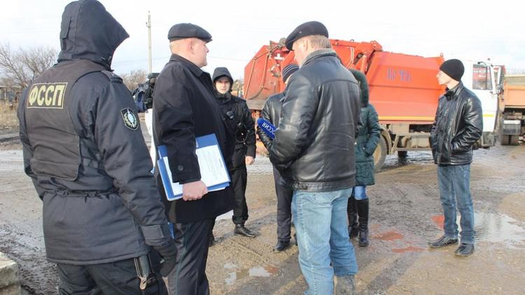 Незаконная свалка дорого обошлась администрации села в Будённовском районе