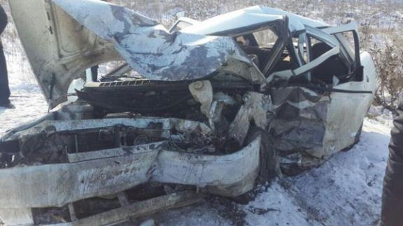 В Буденновском районе при лобовом столкновении погиб водитель