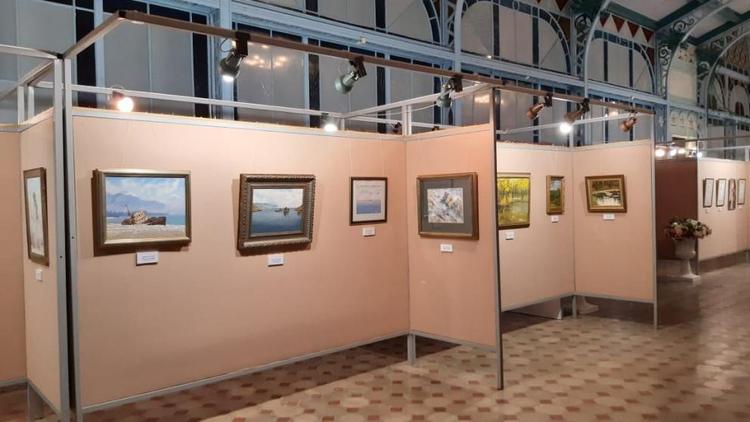 Выставку картин Станислава Говорухина посетило больше тысячи человек
