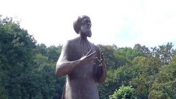 Скульптура Солженицына установлена в Кисловодске