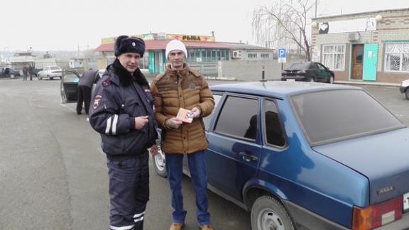 В Андроповском районе госавтоинспекторы напомнили водителям о правилах перевозки детей