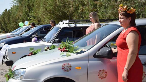 В Арзгире названы победители конкурса среди автолюбительниц «Автоледи-2016»
