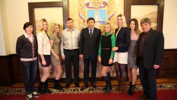 В краевой думе прошла встреча с игроками и тренерами женской гандбольной команды Ставрополя