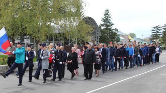 В Александровском районе призывников торжественно проводили в армию