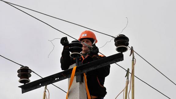 В районах Ставрополья продолжается устранение последствий аварийных отключений электроэнергии