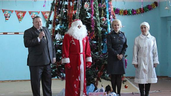 Акция «Полицейский Дед Мороз» проходит в Невинномысске