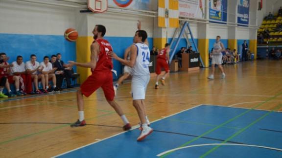 Баскетболисты ставропольского «Динамо» поделили очки в Магнитогорске и Москве