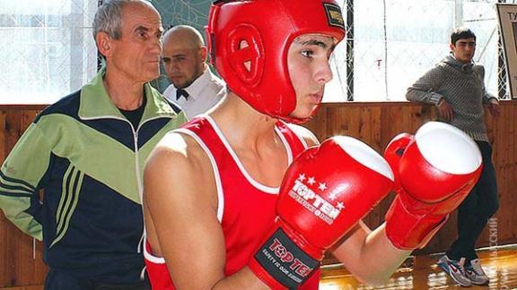 Боксер из Невинномысска примет участие в Молодежном чемпионате мира