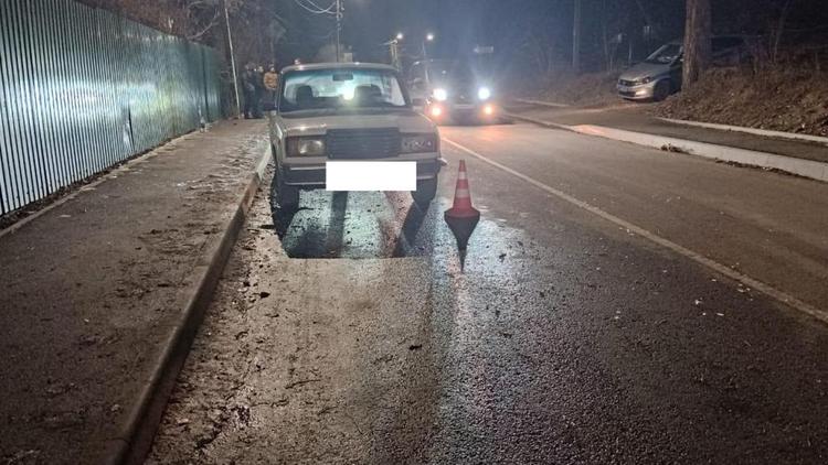 Неожиданно выбежавший на дорогу ребёнок попал под колёса авто в Кисловодске