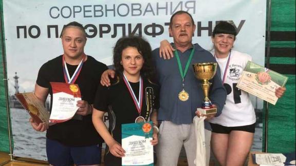 Ставропольские спортсменки стали победительницами турнира по пауэрлифтингу в Санкт-Петербурге