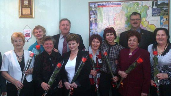 Женщин - ветеранов спорта поздравили в минфизкульте Ставрополья