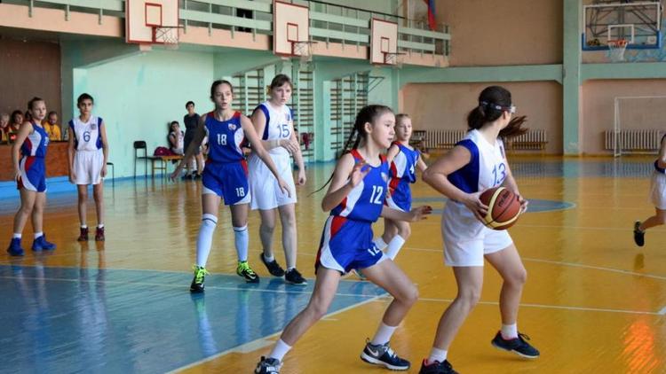 Баскетболистки из Ессентуков прошли в полуфинал первенства России