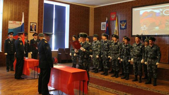 В учреждениях УИС Ставрополья молодые сотрудники приняли присягу