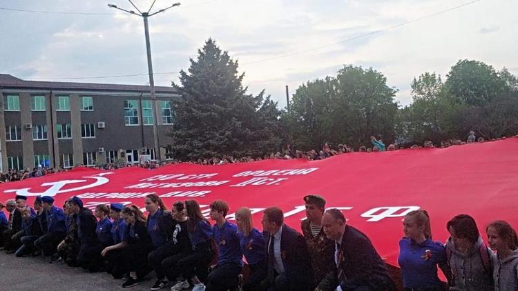 Автопробег к 9 Мая и «Знамя Победы» проследовали по Новоалександровскому ГО