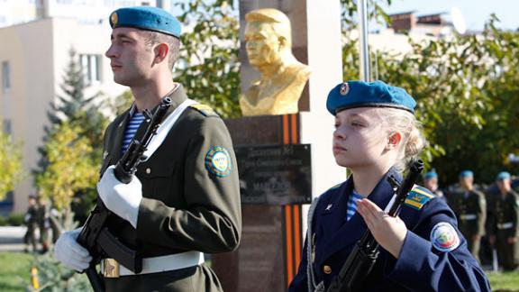 Памятник Десантнику № 1 Василию Маргелову открыли в Ставрополе