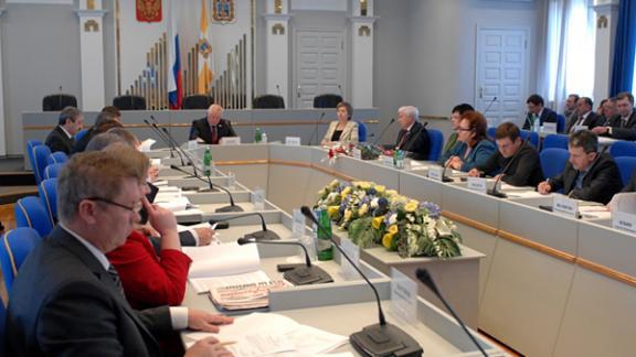 Эффективность работы муниципальной власти: опыт и проблемы обсудили в Думе Ставрополья