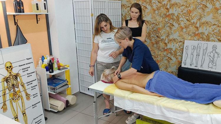 Социальный контракт помог ставропольскому массажисту подняться на новый уровень