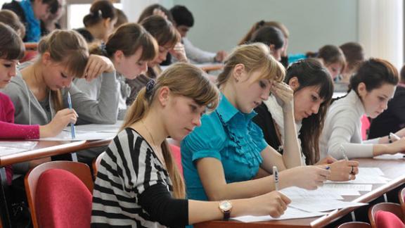 Вузы РФ имеют право сами определяться с правилами набора студентов
