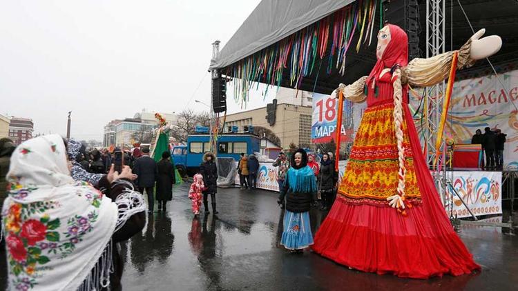 В Ставрополе дали старт масленичной неделе ярмаркой и блинами