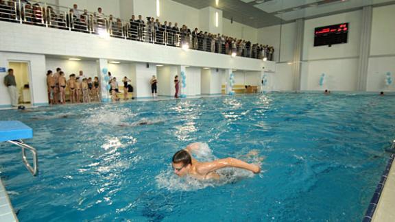 В соревнованиях по плаванию среди спасателей СКФО победили ставропольцы
