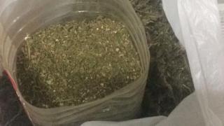 Килограмм марихуаны хранил в гараже мужчина в Изобильненском районе