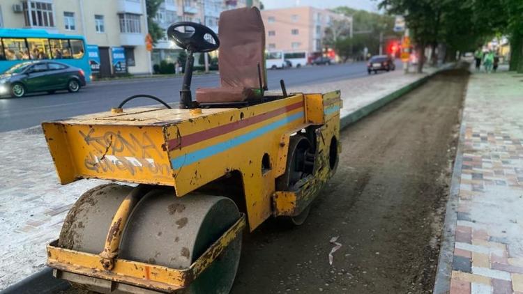 В селе Дивном обустроят два новых тротуара