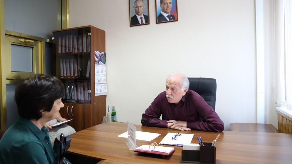 Спикер Думы края поверит состояние сельской дороги в Ипатовском округе