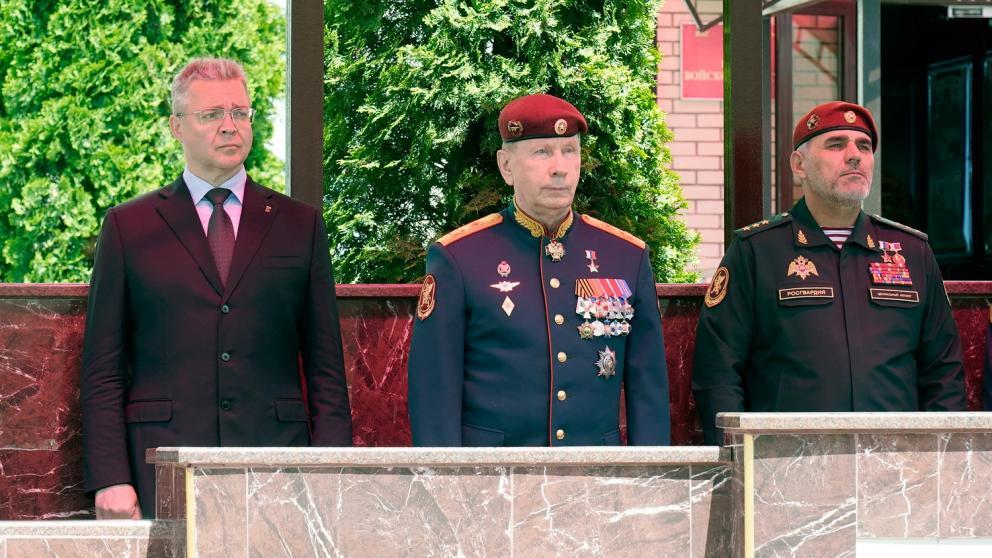 Глава Ставрополья принял участие во вручении штандарта командующему Северо-Кавказским округом Росгвардии