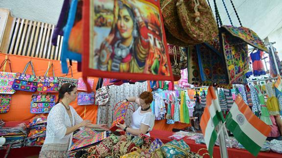 Товары из Индии, национальные танцы и музыка – в Ставрополе