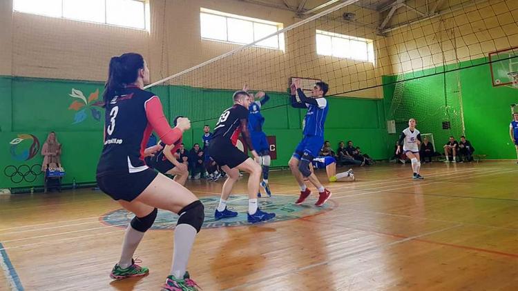 Лучшие волейбольные команды Ставрополья разыграли награды чемпионата ЛВЛ