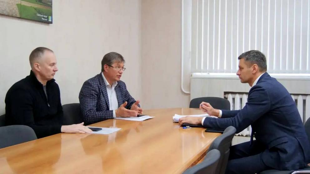 В Кочубеевском округе обсудили повышение доступности медицинских услуг