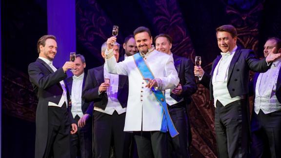 Бал-маскарад прошёл в честь 85-летия Пятигорского государственного театра оперетты