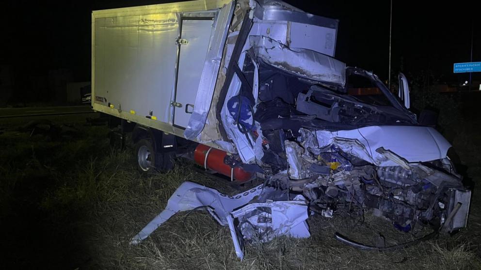 Водитель с 32 штрафами ПДД врезался в грузовой прицеп на Ставрополье