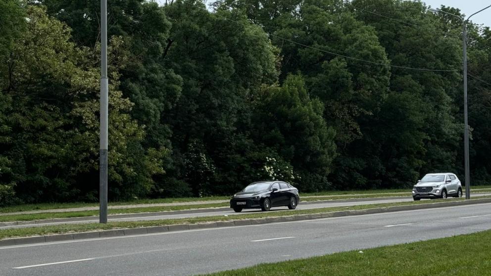 Автоинспекторы помогают водителям Ставрополья во время жары