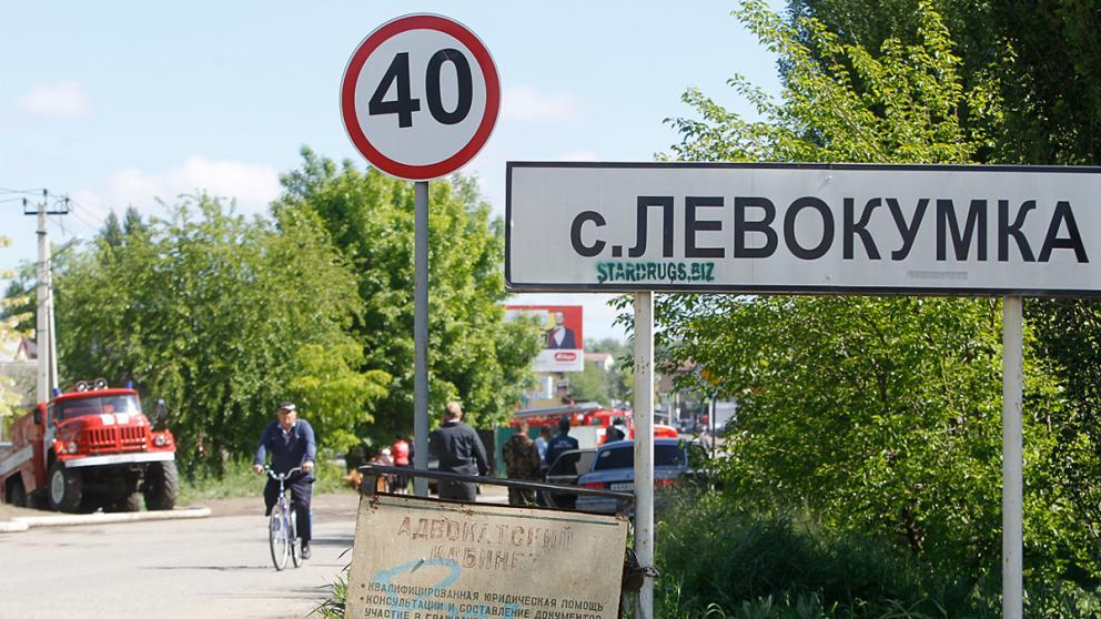 Пострадавшим от наводнения ставропольцам ежедневно помогают спасатели