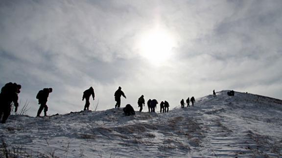 Около тысячи человек взошли на Бештау в честь Дня защитника Отечества