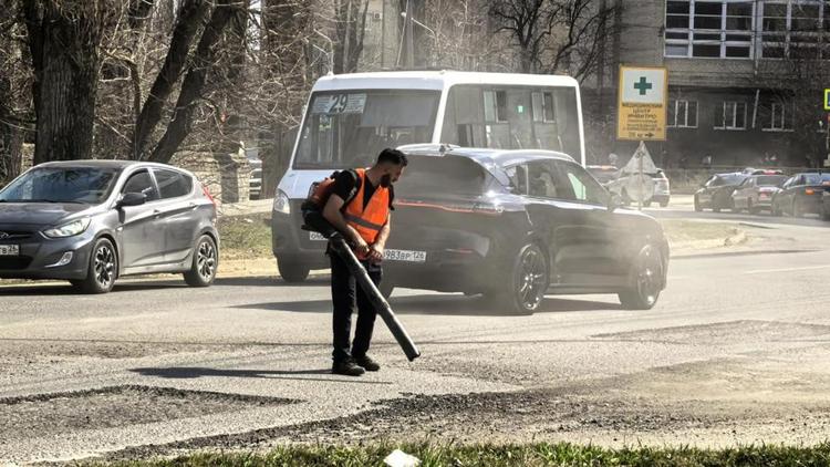 Более 35 кубометров мусора собрали с улиц Ставрополя 