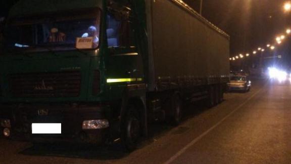 Водитель мопеда попал под колёса грузовика на Ставрополье