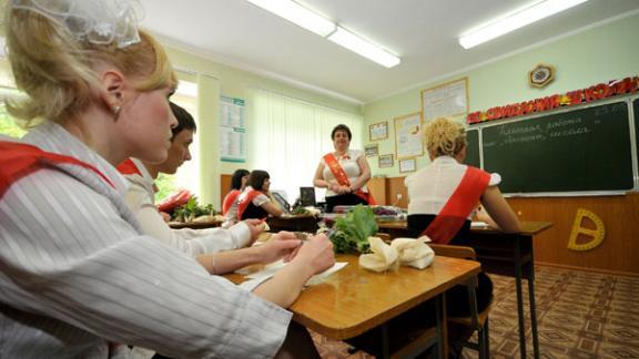 Глава Ставрополья поздравил выпускников школ с вручением аттестатов