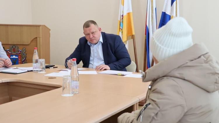 Глава Предгорного округа встретился с родственниками мобилизованных земляков