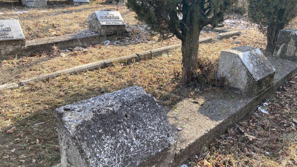 Воинские захоронения в Кисловодске отремонтируют к 80-летию Победы