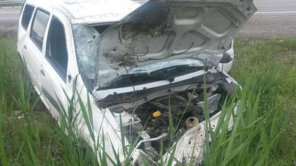 «Лада Ларгус» врезалась в отбойный брус в Андроповском районе Ставрополья