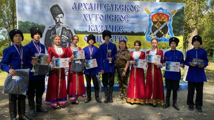 Казачата железноводского лицея взяли серебро на краевых соревнованиях