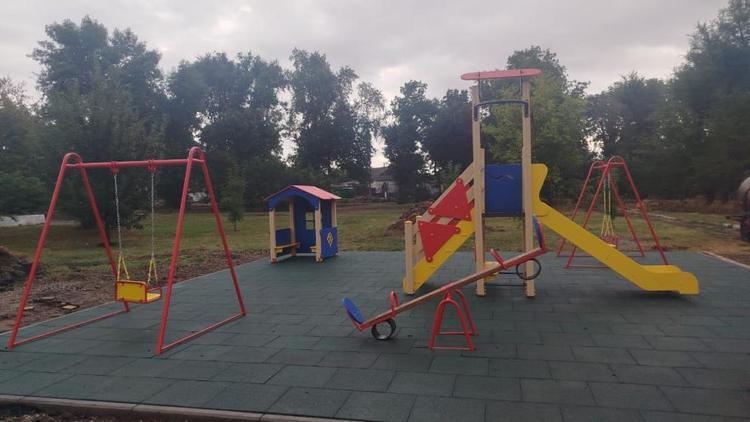 В селе Спицевка появился детский городок