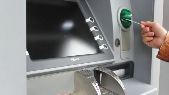 Клиенты ВТБ смогут снимать наличные по QR-коду в банкоматах
